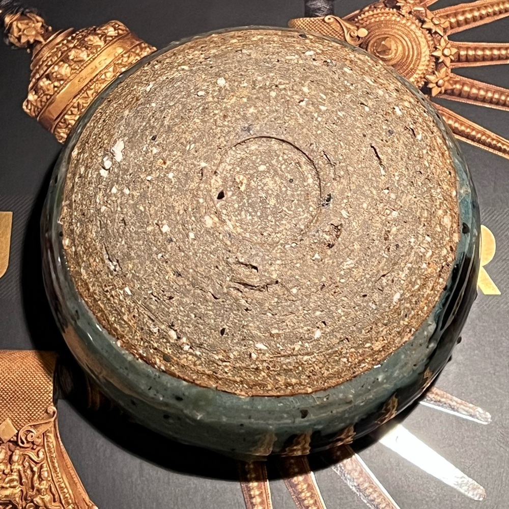 Signed Studio Pottery Bowl – Handmade Stoneware, Turquoise Crackle Glaze (5”) - Picture 3 of 6